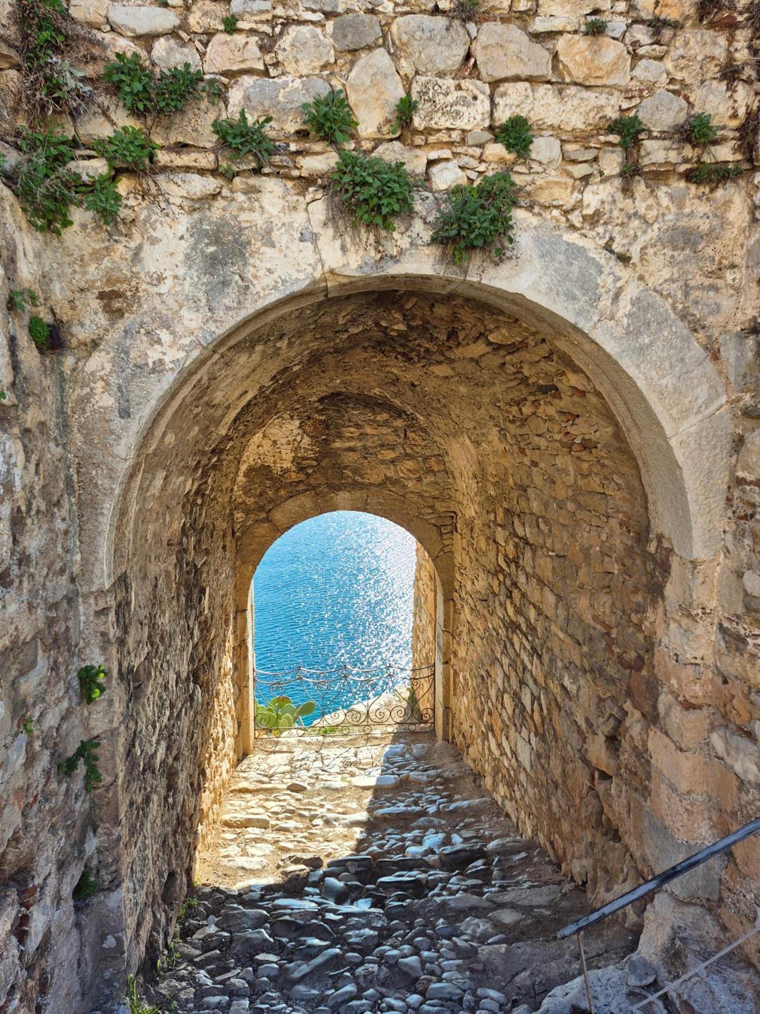Twins Apartment Nafplion Exteriör bild